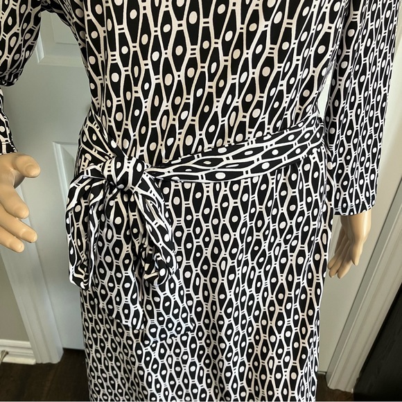 DS Italy | Black & White midi dress - Picture 2 of 12